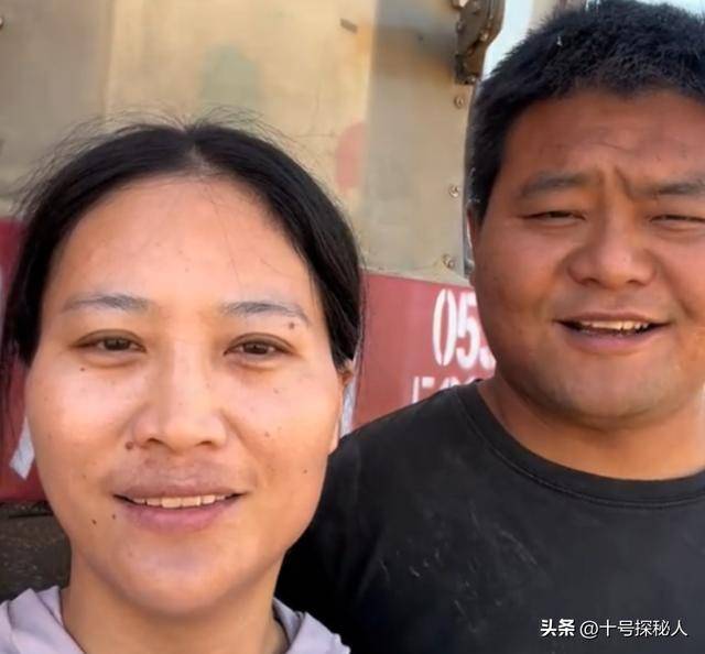 结婚5年丈夫没见过妻子素颜如果一个结婚已经5年的丈夫从未见过妻子的素颜，这可能会引发一些情感和沟通上的问题。婚姻关系中的双方通常应该有一定的了解和接纳，包括对方的真实面貌和外在形象。