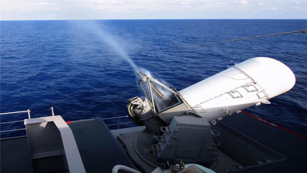 舰载激光武器亮相震撼登场！舰载激光武器揭开神秘面纱