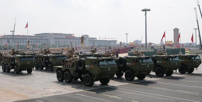 九三阅兵装备方队九三阅兵装备方队，震撼亮相，展现国防力量