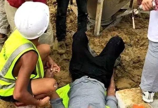 警方辟谣武汉某工地热死8个工人警方辟谣武汉某工地热死八名工人事件真相揭晓！警惕网络谣言，传播正能量！